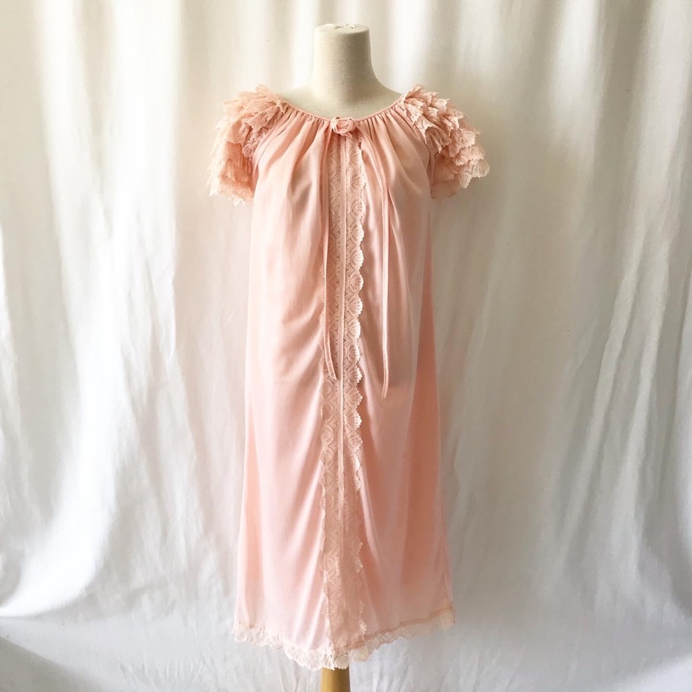 Vintage pink lace ruffle shoulder nightgown size M